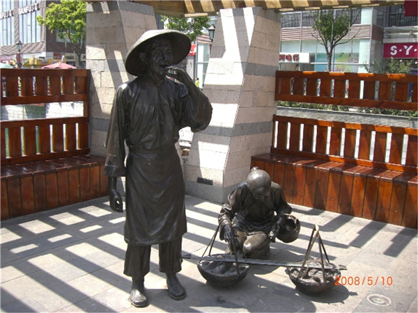 古代商販雕塑.jpg 古代商販雕塑.jpg