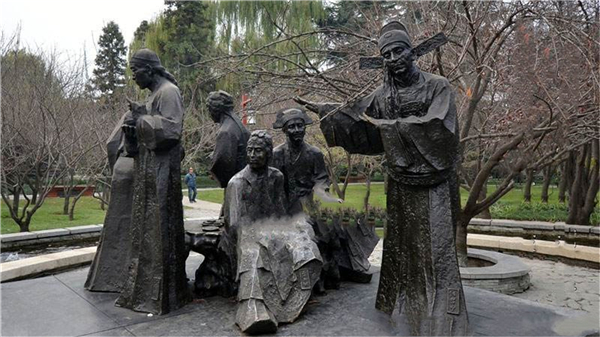 供應(yīng)唱戲雕塑.jpg 供應(yīng)唱戲雕塑.jpg