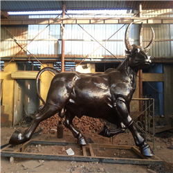 廣場大型銅牛 廣場大型銅牛