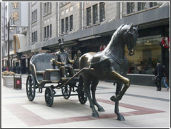 阿波羅戰(zhàn)車(chē)銅馬雕塑鑄造 阿波羅戰(zhàn)車(chē)銅馬雕塑鑄造