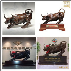 廣場(chǎng)華爾街牛工藝品擺件 廣場(chǎng)華爾街牛工藝品擺件