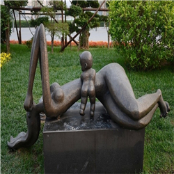 公園母愛雕塑 公園母愛雕塑